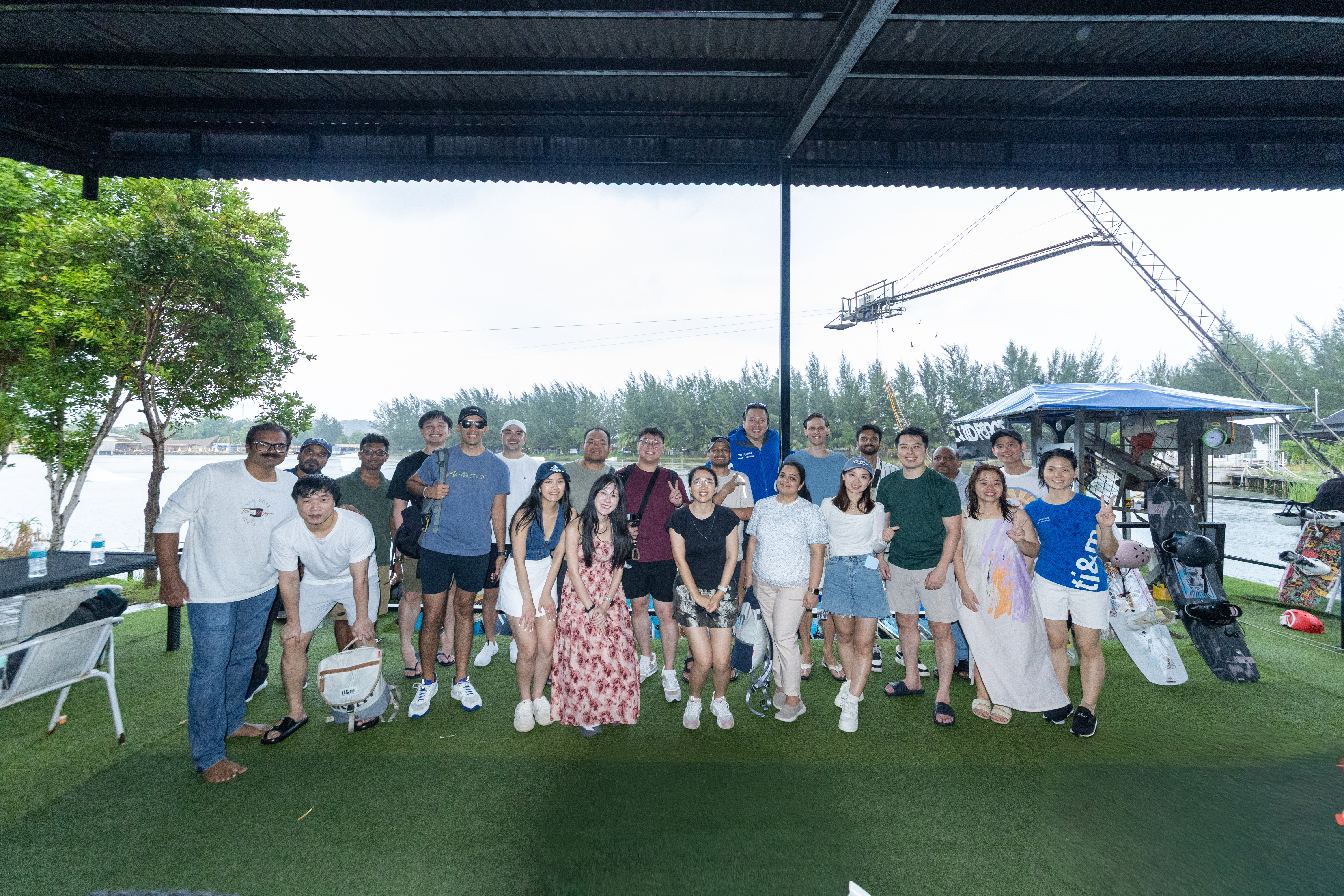 xMas-singapure-group xMas-singapure-group